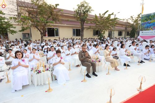 ภาพ No.296998:วันที่ 17 มกราคม พ.ศ. 2569 พิธีจุดประทีปถวายเป็นพุทธบูชา และบูชาธรรมมหาปูชนียาจารย์  ณ วัดโบสถ์บน ต.บางคูเวียง จ.นนทบุรี อนุสรณ์สถานลำดับที่ 4 สถานที่เกิดด้วยกายธรรม ในโครงการธรรมยาตรา กตัญญูบูชา มหาปูชนียาจารย์ พระมงคลเทพมุนี(สด จนฺทสโร) พระผู้ปราบมาร อ