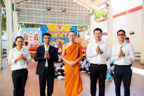 ภาพ No.288975:วันพุธที่ 17 ธันวาคม พ.ศ.2568 กิจกรรมเยาวชนไทยรวมใจทำความดี "เด็กดีมหานคร ต้นแบบด้านศีลธรรม" แข่งขันสอบตอบปัญหาศีลธรรมในพระพุทธศาสนา ครั้งที่ 7 และวันรวมพลังเด็กดี V-Star ประจำปี 2568 ณ วัดมหาธาตุยุวราชรังสฤษฎิ์ราชวรมหาวิหาร กรุงเทพมหานคร