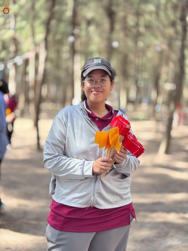 ภาพ No.296138:ภาพเบื้องหลังอาสาสมัครรวมใจ ชุดที่ 2 ในโครงการธรรมยาตรา กตัญญูบูชา มหาปูชนียาจารย์ พระมงคลเทพมุนี(สด จนฺทสโร) พระผู้ปราบมาร อนุสรณ์สถาน 7 แห่ง ปีที่ 14