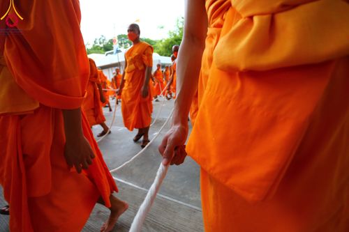 ภาพ No.89155:พิธีอัญเชิญรูปหล่อทองคำ  คุณยายอาจารย์มหารัตนอุบาสิกาจันทร์ ขนนกยูง เพื่อประดิษฐาน ณ มหาวิหารคุณยายอาจารย์ฯ เนื่องในวันครูผู้ค้นพบวิชชาธรรมกาย วันศุกร์ที่ 29 กันยายน พ.ศ. 2566