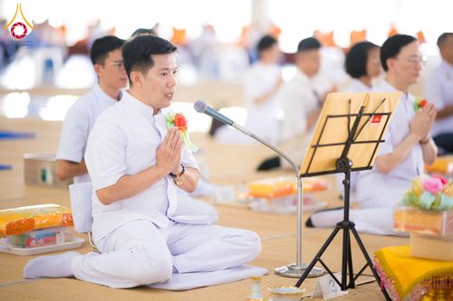 ภาพ No.329924:วันที่ 23 พฤษภาคม พ.ศ. 2569 พิธีถวายภัตตาหารเมนูสวรรค์ เพื่อการบรรลุธรรม ณ หอฉันคุณยายอาจารย์ฯ วัดพระธรรมกาย จังหวัดปทุมธานี