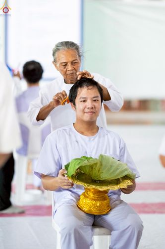 ภาพ No.228515:วันเสาร์ที่ 7 มิถุนายน พ.ศ. 2568 พิธีปลงผมโครงการอุปสมบทหมู่ธรรมทายาท ระดับอุดมศึกษา รุ่นที่ 52 ภาคฤดูฝน ณ วิหารคด 9 วัดพระธรรมกาย