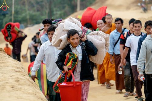 ภาพ No.127594:Photo Story ปฐมบรรพชาชาวพุทธมาร์มา Episode 2/5 วันที่ 6-7 กุมภาพันธ์ พ.ศ. 2567  โครงการบรรพชาครั้งประวัติศาสตร์ แห่งเทือกเขาจิตตะกอง  ครั้งแรกของชาวพุทธมาร์มา บังกลาเทศ บูชาธรรม 80 ปีหลวงพ่อธัมมชโย ณ วัดธัมจักร อรัญกุฏิ เมืองรัมการ์ คาร์กาชารี บังกลาเทศ