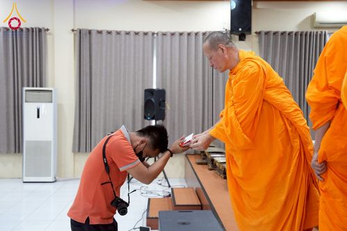 ภาพ No.227518:วันที่ 30 พฤษภาคม พ.ศ. 2568 สันติสุขจากสมาธิ แผ่ไพศาลในแดนอิเหนา : พระสงฆ์ไทยเยือนวิทยาลัยราเดนวิจายา อินโดนีเซีย