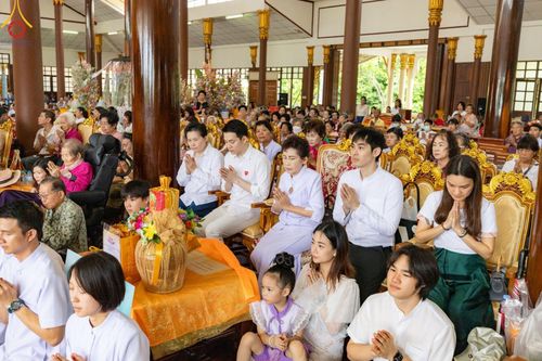 ภาพ No.165969:พิธีทอดกฐิน ณ วัดท่าเรือ ต.ท่าเรือ อ.ท่ามะกา จ.กาญจนบุรี ในโครงการกฐินสามัคคีทั่วไทย 30,000 วัด บูชาธรรม 80 ปี หลวงพ่อธัมมชโย โดยคณะศิษยานุศิษย์วัดพระธรรมกาย วันที่ 20 ตุลาคม พ.ศ. 2567