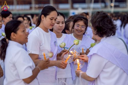 ภาพ No.224212:วันที่ 3-5 พฤษภาคม พ.ศ. 2568  กิจวัตร-กิจกรรมโครงการปฏิบัติธรรมอบรมศีลธรรม “บวชอุบาสิกาแก้ว” ถวายเป็นพระราชกุศล แด่พระบาทสมเด็จพระเจ้าอยู่หัว เนื่องในโอกาสมหามงคล “วันฉัตรมงคล” ณ วัดพระธรรมกาย อ.คลองหลวง จ.ปทุมธานี