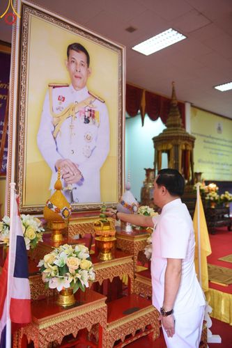 ภาพ No.135568:พิธีขอขมามอบผ้าไตร, พิธีบรรพชาสามเณร ในโครงการบรรพชาสามเณร ฟื้นฟูพระพุทธศาสนาทั่วไทย ณ วัดพระพุทธบาท ราชวรมหาวิหาร อ.พระพุทธบาท จ.สระบุรี วันที่ 6 เมษายน พ.ศ. 2567