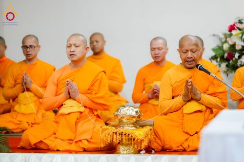 ภาพ No.220964:วันที่ 13 เมษายน พ.ศ. 2568 พิธีโปรยรัตนชาติปฐมเริ่มสถาปนาเจดีย์ และ พิธีเปิดหมู่บ้านปฏิบัติธรรม เพื่อการบรรลุธรรม ณ วัดป่าธรรมกายนานาชาติโทชิหงิ  ประเทศญี่ปุ่น