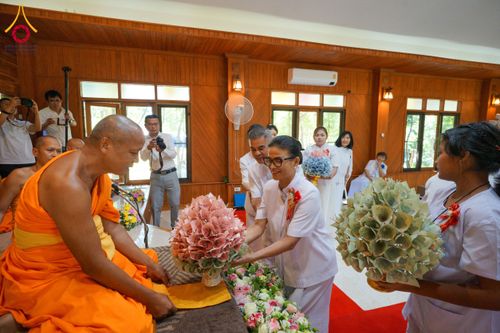 ภาพ No.167143:พิธีทอดกฐิน ณ พุทธอุทยานพรรัตนะแพร่ จ.แพร่ ในโครงการกฐินสามัคคีทั่วไทย 30,000 วัด บูชาธรรม 80 ปี หลวงพ่อธัมมชโย โดยคณะศิษยานุศิษย์วัดพระธรรมกาย วันที่ 22 ตุลาคม พ.ศ. 2567