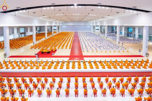 ภาพ No.59226:พิธีเจริญพระพุทธมนต์ ถวายภัตตาหารเป็นสังฆทาน เนื่องในวาระอายุวัฒนมงคล 80 ปี หลวงพ่อธัมมชโย ณ สภาธรรมกายสากล วัดพระธรรมกาย วันพุธที่ 24 เมษายน พ.ศ.2567