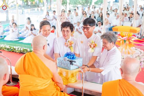 ภาพ No.100322:พิธีทอดกฐินบรมจักรพรรดิ ณ วัดพระธรรมกายแคลิฟอร์เนีย เมืองอาซูซ่า รัฐแคลิฟอร์เนีย ประเทศสหรัฐอเมริกา วันอาทิตย์ที่ 12 พฤศจิกายน พ.ศ. 2566