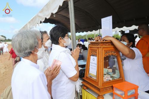 ภาพ No.76191:พิธีกลั่นแผ่นดินสร้างมหาเจดีย์ปัตตานี , พิธีตักบาตรแด่พระภิกษุสงฆ์ 159 รูป ,  พิธีทอดผ้าป่า , พิธีโปรยรัตนชาติ ,  พิธีจุดประทีปถวายเป็นพุทธบูชา ณ ศูนย์อบรมเยาวชนปัตตานี จ.ปัตตานี วันอาทิตย์ที่ 5 กุมภาพันธ์ พ.ศ.2566