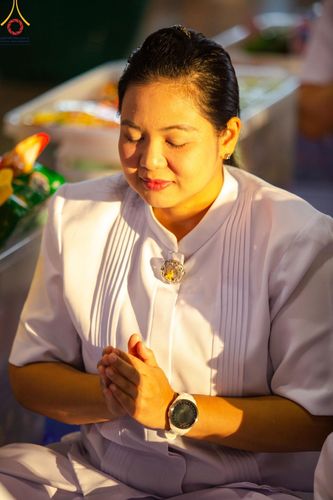 ภาพ No.177574:พิธีตักบาตรและพิธีบูชาข้าวพระ ในวันอาทิตย์ต้นเดือนที่ 1 ธันวาคม พ.ศ. 2567 ณ สภาธรรมกายสากล วัดพระธรรมกาย