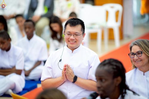 ภาพ No.270408:วันอาทิตย์ที่ 19 ตุลาคม พ.ศ. 2568 พิธีทอดกฐินสามัคคี เพื่อสถาปนากุฏิสงฆ์  น้อมถวายเป็นพุทธบูชาและบูชาธรรม แด่หลวงพ่อธัมมชโย ณ วัดพุทธเคปทาวน์  ประเทศสาธารณรัฐแอฟริกาใต้