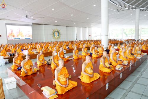 ภาพ No.248522:วันที่ 27 กันยายน พ.ศ. 2568 พิธีถวายเมนูสวรรค์เพื่อการบรรลุธรรม ณ หอฉันคุณยายอาจารย์ฯ วัดพระธรรมกาย