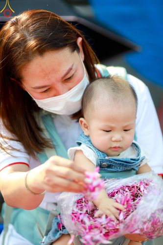 ภาพ No.120013:พิธีต้อนรับพระธรรมยาตรา ในโครงการธรรมยาตรา กตัญญูบูชา มหาปูชนียาจารย์ พระมงคลเทพมุนี(สด จนฺทสโร) พระผู้ปราบมาร อนุสรณ์สถาน 7 แห่ง ปีที่ 12 วันที่ 28 มกราคม พ.ศ. 2567 ณ วัดพระธรรมกาย จ.ปทุมธานี