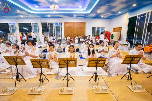 ภาพ No.196356:พิธีถวายภัตตาหารเป็นสังฆทาน แด่พระธรรมยาตรา ณ วัดโบสถ์(บน) ตำบลบางคูเวียง อำเภอบางกรวย จังหวัดนนทบุรี ในโครงการธรรมยาตรา กตัญญูบูชา มหาปูชนียาจารย์ พระมงคลเทพมุนี(สด จนฺทสโร) พระผู้ปราบมาร อนุสรณ์สถาน 7 แห่ง ปีที่ 13 วันที่ 17 มกราคม พ.ศ. 2568