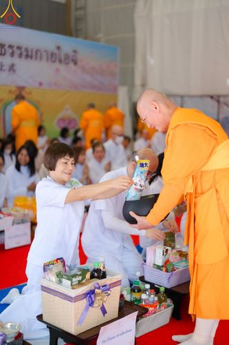 ภาพ No.133017:พิธีทอดผ้าป่าสามัคคีฉลองครบ 13 ปี วัดพระธรรมกายไอจิ แด่คณะพระภิกษุสงฆ์ 12 วัด ศูนย์สาขาทั่วภาคพื้นญี่ปุ่น วันที่ 31 มีนาคม พ.ศ. 2567
