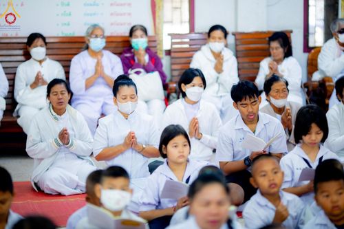 ภาพ No.195200:พิธีทอดผ้าป่าทำนุบำรุงศาสนสถาน ณ วัดพรสวรรค์ ต.หนองบ่อ อ.สองพี่น้อง จ.สุพรรณบุรี ในโครงการธรรมยาตรา กตัญญูบูชา มหาปูชนียาจารย์ พระมงคลเทพมุนี(สด จนฺทสโร) พระผู้ปราบมาร อนุสรณ์สถาน 7 แห่ง ปีที่ 13 วันที่ 13 มกราคม พ.ศ. 2568