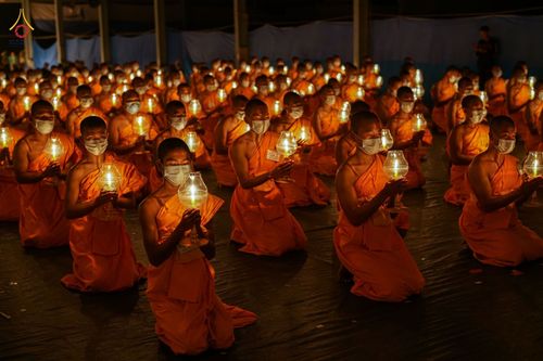 ภาพ No.76554:คณะสงฆ์และสามเณรบังกลาเทศ ปฎิบัติธรรมและจุดโคมประทีปถวายเป็นพุทธบูชา วันที่ 17 กุมภาพันธ์ พ.ศ. 2566