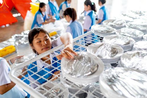 ภาพ No.218380:วันที่ 14-15 เมษายน พ.ศ. 2568 การเตรียมงานเครื่องเสียง , การเตรียมงานติดผ้ารับประเคน , การเตรียมงานเครื่องนอนพระสังฆาธิการ , การเตรียมงานจุดนั่งสาธุชน , การเตรียมงานถุงน้ำถ่วงน้ำหนักโต๊ะ , การเตรียมงานภาชนะฉันภัตตาหาร เพื่องานวันคุ้มครองโลก 22 เมษายน พ.ศ