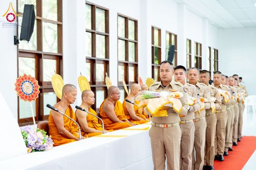 ภาพ No.237637:พิธีเจริญพระพุทธมนต์ ปฏิบัติธรรมเจริญสมาธิภาวนา และทำบุญตักบาตร ถวายพระราชกุศล เนื่องในโอกาสวันเฉลิมพระชนมพรรษา สมเด็จพระนางเจ้าสิริกิติ์ พระบรมราชินีนาถ พระบรมราชชนนีพันปีหลวง วันอังคารที่ 12 สิงหาคม พ.ศ. 2568  ณ อาคารปลูกศรัทธา 2 วัดพระธรรมกาย 