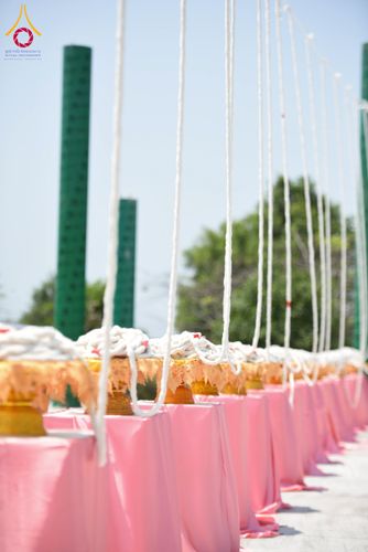 ภาพ No.131510:พิธีทอดผ้าป่ายกค้ำฟ้ามหามงคล อาคาร 80 ปี หลวงพ่อธัมมชโย ณ ศูนย์ปฏิบัติธรรมวิหารแดง ต.เจริญธรรม อ.วิหารแดง จ.สระบุรี วันที่ 17 มีนาคม พ.ศ. 2567