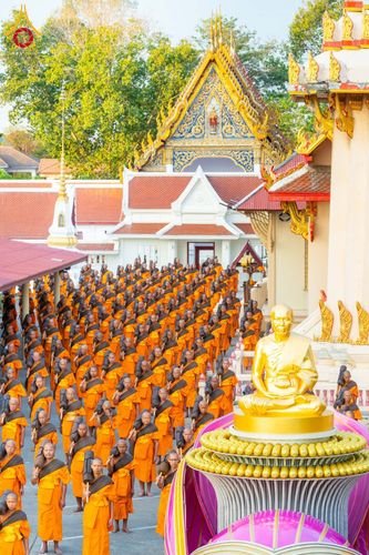ภาพ No.197058:พระธรรมยาตราปฏิบัติธรรม และถ่ายภาพหมู่ประวัติศาสตร์ ณ วัดโบสถ์(บน) ตำบลบางคูเวียง อำเภอบางกรวย จังหวัดนนทบุรี ในโครงการธรรมยาตรา กตัญญูบูชา มหาปูชนียาจารย์ พระมงคลเทพมุนี(สด จนฺทสโร) พระผู้ปราบมาร อนุสรณ์สถาน 7 แห่ง ปีที่ 13 วันที่ 18 มกราคม พ.ศ. 2568