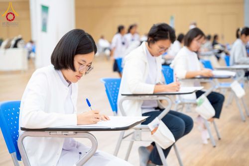 ภาพ No.273785:วันที่ 27 พฤศจิกายน พ.ศ. 2568 สอบธรรมสนามหลวง ธรรมศึกษา ทุกชั้น สนามสอบ วัดพระธรรมกาย จ.ปทุมธานี