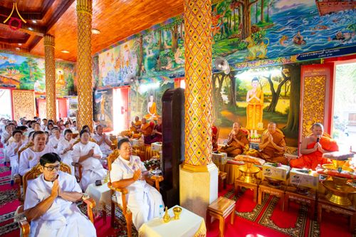 ภาพ No.173396:พิธีทอดกฐิน วัดทาป่าสัก จ.ลำพูน ในโครงการกฐินสามัคคีทั่วไทย 30,000 วัด บูชาธรรม 80 ปี หลวงพ่อธัมมชโย โดยคณะศิษยานุศิษย์วัดพระธรรมกาย วันที่ 3 พฤศจิกายน พ.ศ. 2567