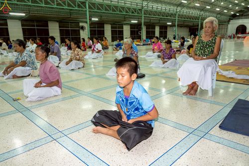 ภาพ No.235396:วันที่ 30-31 กรกฎาคม พ.ศ. 2568 วัดพระธรรมกาย มูลนิธิธรรมกาย ร่วมกับศูนย์ส่งเสริมศีลธรรมจังหวัดสุรินทร์ เปิดศูนย์พักพิงชั่วคราวเพื่อช่วยเหลือประชาชน ผู้อพยพจากเหตุปะทะกันตามแนวชายแดน ไทย-กัมพูชา ตั้งแต่วันที่ 24 กรกฎาคม พ.ศ.2568 เป็นต้นไป