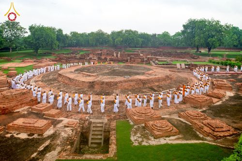 ภาพ No.231041:วันที่ 1 กรกฎาคม พ.ศ. 2568 โครงการบรรพชาสามเณร 300 รูป ถวายเป็นพุทธบูชา  วันอาสาฬหบูชา ณ จุดกำเนิดพระรัตนตรัย  ต้นแหล่งธัมมจักกัปปวัตตนสูตร เมืองพาราณสี  สารนาถ ประเทศอินเดีย