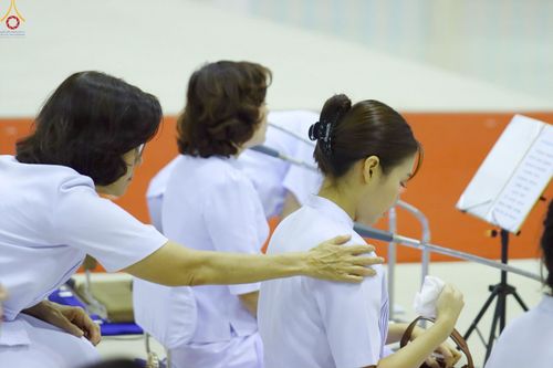 ภาพ No.233768:วันเสาร์ที่ 19 กรกฎาคม พ.ศ.2568 วันมหารำลึก ครั้งที่ 35 พิธีรำลึกถึงนักสร้างบารมี , พิธีสวดพระพุทธมนต์ , พิธีทอดผ้าบังสกุลและถวายไทยธรรม วัดพระธรรมกาย