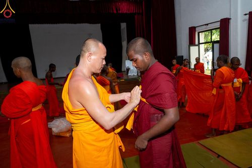 ภาพ No.139857:PhotoStory มหาศรัทธา ธรรมยาตราศรีลังกา EP.2 พิธีเปิดโครงการสยาม-ลังกา ธรรมยาตรา ฉลองเทศกาลวิสาขบูชาแห่งชาติ ศรีลังกา บูชาธรรม 80 ปีหลวงพ่อธัมมชโย เมื่อวันที่ 17 พฤษภาคม พ.ศ. 2567