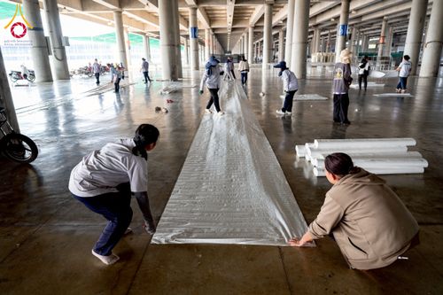 ภาพ No.217622:วันที่ 2-14 เมษายน พ.ศ. 2568 เจ้าหน้าที่เตรียมงานวันคุ้มครองโลก ชุดที่ 1 วัดพระธรรมกาย จ.ปทุมธานี