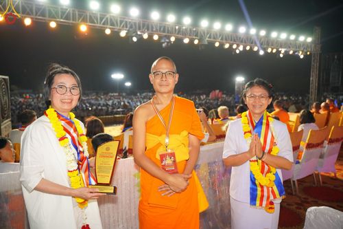 ภาพ No.212839:วันอาทิตย์ที่ 23 มีนาคม พ.ศ. 2568 ❖ คณะสงฆ์นานาชาติส่งมอบพระประธาน 108 องค์ ทั่วอินเดียรำลึกชาตกาล 134 ปี ดร.อัมเบดการ์