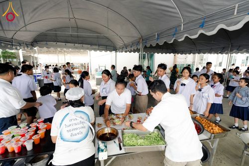 ภาพ No.180918:กิจกรรมวันรวมพลังเด็กดี V-Star ผู้นำฟื้นฟูศีลธรรมโลก ประจำปีพุทธศักราช 2567 จังหวัดสุพรรณบุรี ณ ศูนย์ปฏิบัติธรรมพระมงคลเทพมุนี อำเภอสองพี่น้อง จังหวัดสุพรรณบุรี วันที่ 21 พฤศจิกายน พ.ศ.2567