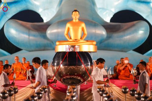 ภาพ No.97266:พิธีทอดผ้าป่า เพื่อสร้าง "ลานอเนกประสงค์พญานาค 4 ตระกูล" และพิธีจุดประทีปโคมลอย ลอยกระทง ถวายประทีปเป็นพุทธบูชา ณ พุทธอุทยานนานาชาติ จ.หนองคาย วันที่ 27 พฤศจิกายน พ.ศ. 2566