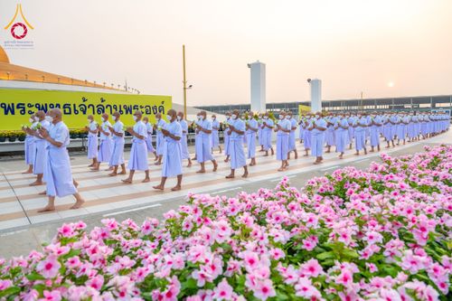 ภาพ No.63139:โครงการอุปสมบทหมู่ บูชาธรรมหลวงพ่อธัมมชโย พ.ศ.2567 ณ ลานธรรม พระมหาธรรมกายเจดีย์ วัดพระธรรมกาย วันที่ 13 เมษายน พ.ศ.2567