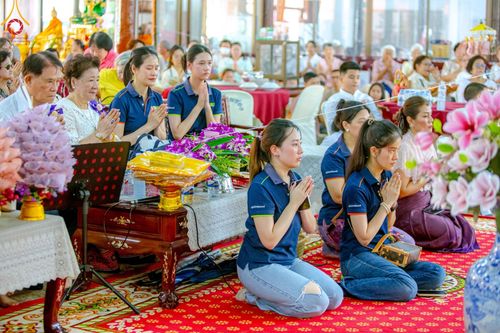 ภาพ No.165215:พิธีทอดกฐิน ณ วัดอินทโชติสังฆโพธิ์ธาราม อ.พนมสารคาม จ.ฉะเชิงเทรา ในโครงการกฐินสามัคคีทั่วไทย 30,000 วัด บูชาธรรม 80 ปี หลวงพ่อธัมมชโย โดยคณะศิษยานุศิษย์วัดพระธรรมกาย วันที่ 20 ตุลาคม พ.ศ. 2567