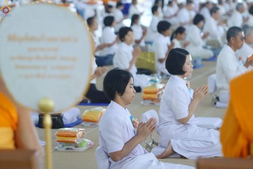 ภาพ No.240075:วันเสาร์ที่ 23 สิงหาคม พ.ศ. 2568 (วันพระ แรม 14 ค่ำ เดือน 9) พิธีบุพเปตพลี ครั้งที่ 169 ร่วมอุทิศบุญแด่หมู่ญาติที่ล่วงลับไปแล้ว และสืบทอดอายุพระพุทธศาสนา ณ หอฉันคุณยายอาจารย์ฯ วัดพระธรรมกาย