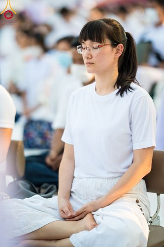 ภาพ No.109572:พิธีจุดประทีปถวายเป็นพุทธบูชา และบูชาธรรมมหาปูชนียาจารย์ วันที่ 10 มกราคม พ.ศ. 2567 ณ อนุสรณ์สถานคลองบางนางแท่น อ.สามพราน จ.นครปฐม