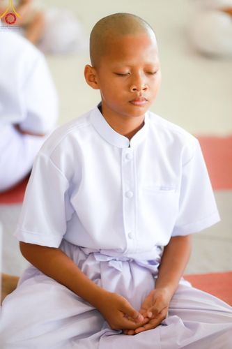 ภาพ No.133905:พิธีขอขมามอบผ้าไตร โครงการบรรพชาสามเณร ศูนย์อบรมวัดพระธรรมกาย ณ วัดพระธรรมกาย วันเสาร์ที่ 6 เมษายน พ.ศ. 2567