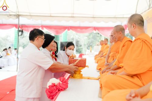 ภาพ No.123989:พิธีทอดผ้าป่า ปิดแผ่นทองค้ำฟ้า ครบรอบ 1 ปี สถาปนาอาคาร 80 ปี หลวงพ่อธัมมชโย ณ ศูนย์ปฏิบัติธรรมวิหารแดง ตำบลเจริญธรรม อำเภอวิหารแดง จ.สระบุรี วันที่ 18 กุมภาพันธ์ พ.ศ. 2567