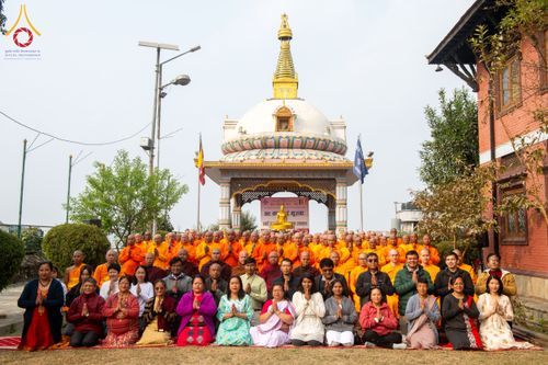 ภาพ No.209768:วันที่ 28 กุมภาพันธ์ พ.ศ.2568 พิธีเปิดโครงการบวชสามเณร พิธีถวายไทยธรรม พิธีขอขมามอบผ้าไตร  ณ เมืองปาตัน ประเทศเนปาล
