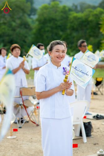 ภาพ No.275084:วันอาทิตย์ที่ 30 พฤศจิกายน พ.ศ. 2568 พิธีตอกเสาเข็ม "สร้างองค์พระเจดีย์เพื่อสร้างสันติภาพโลก" ต้นสุดท้าย ณ ศูนย์ปฏิบัติธรรมระยอง (บ้านช่องลม)