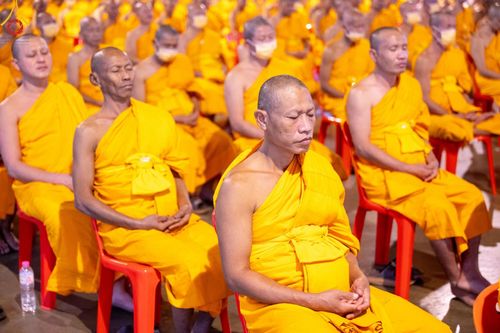 ภาพ No.187619:พิธีฉลองชัยสวดมนต์บทธัมมจักกัปปวัตนสูตร 7,000,000,000 จบ และพิธีสวดมนต์ข้ามปี วันที่ 31 ธันวาคม พ.ศ. 2567 ถึงวันที่ 1 มกราคม พ.ศ. 2568 ณ มหารัตนวิหารคด วัดพระธรรมกาย จ.ปทุมธานี