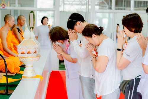 ภาพ No.266828:วันที่ 5 พฤศจิกายน พ.ศ. 2568 พิธีทอดกฐิน ณ อนุสรณ์สถานพระมงคลเทพมุนี  (สด จนฺทสโร) ผู้ค้นพบวิชชาธรรมกาย สถานที่ตั้งมโนปณิธานบวชตลอดชีวิต คลองบางนางแท่น ต.หอมเกร็ด อ.สามพราน จ.นครปฐม