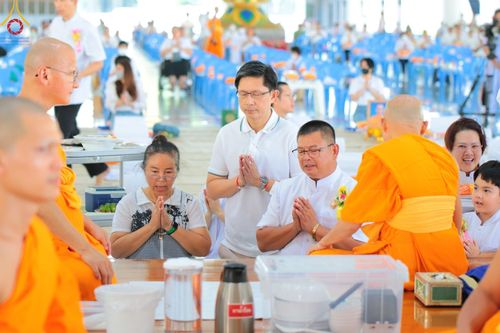 ภาพ No.142059:พิธีบุพเปตพลี ครั้งที่ 152 ร่วมอุทิศบุญแด่หมู่ญาติที่ล่วงลับไปแล้ว และสืบทอดอายุพระพุทธศาสนา วันศุกร์ที่ 21 มิถุนายน พ.ศ. 2567 วันพระขึ้น 15 ค่ำ เดือน 7 ณ หอฉันคุณยายอาจารย์ วัดพระธรรมกาย