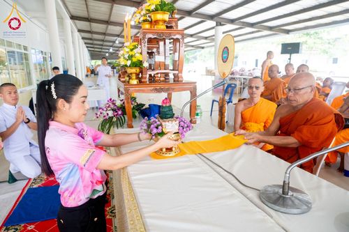 ภาพ No.156146:พิธีถวายสังฆทานแด่คณะสงฆ์ 323 วัด 4 จังหวัดชายแดนภาคใต้ ปีที่ 20 ครั้งที่ 173 พิธีมอบกองทุนหนุนแรงใจช่วยครูใต้ ปีที่ 17 ครั้งที่ 137 วันเสาร์ที่ 21 กันยายน พ.ศ.2567 ณ ศูนย์ปฏิบัติธรรมภาคใต้ อ.บางกล่ำ จ.สงขลา